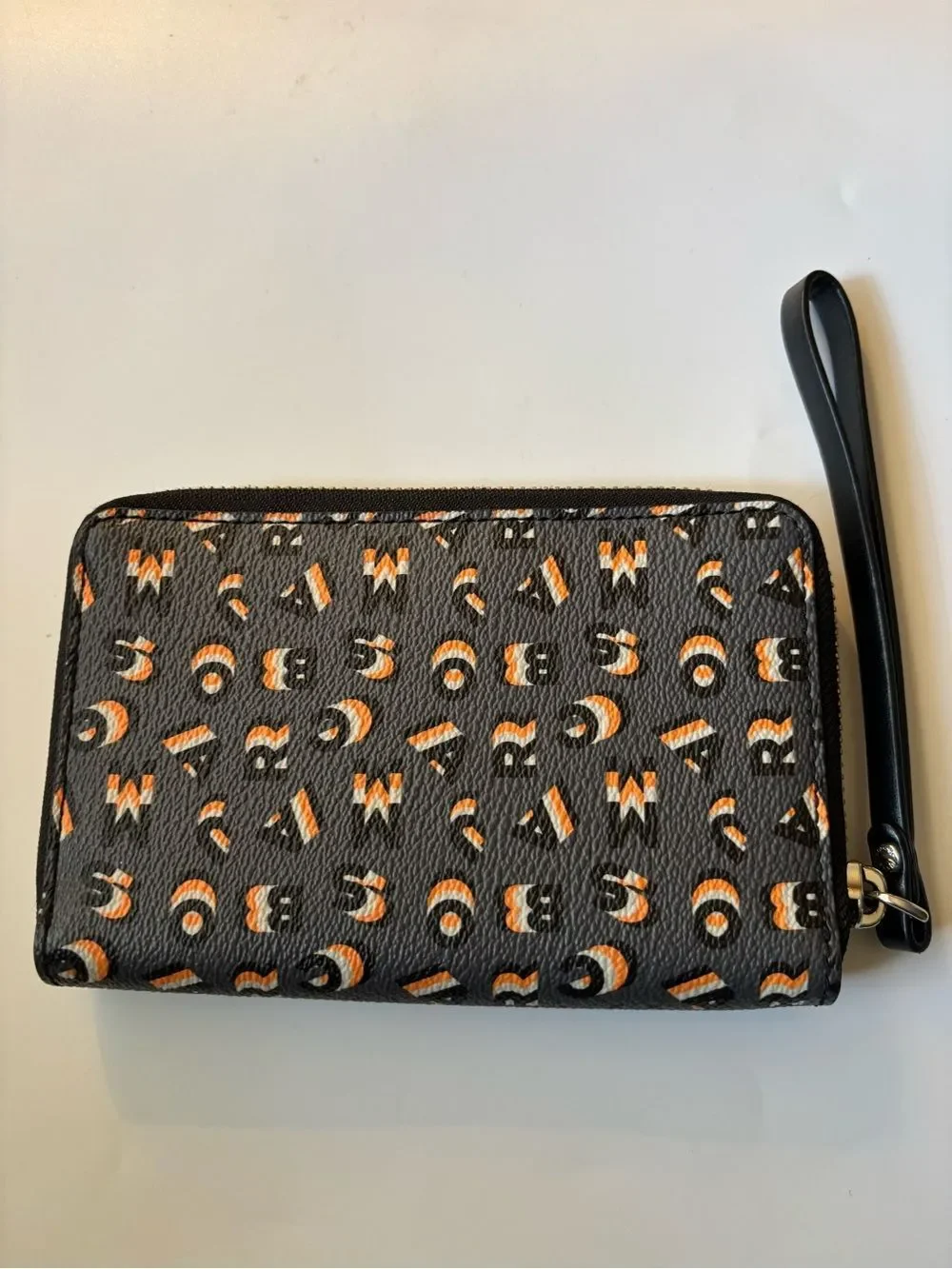 Rare~Marc Jacobs Original Logo Monogram Leather Wristlet ~ Exellent